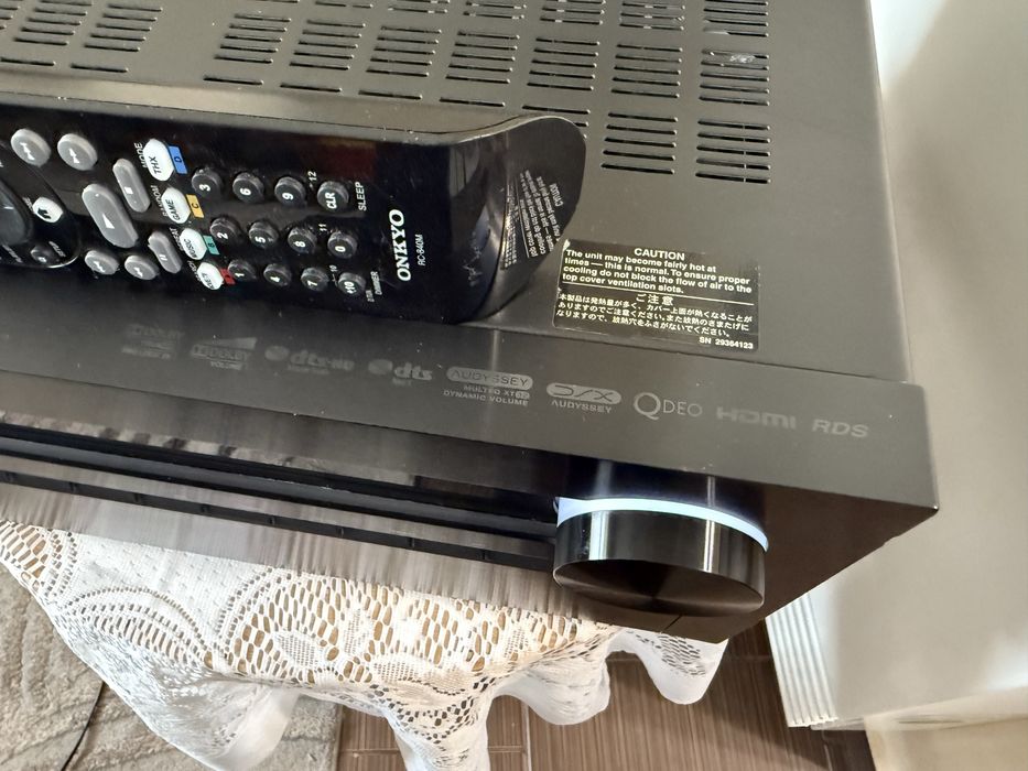 Onkyo TX-NR818 Качествен ресивър