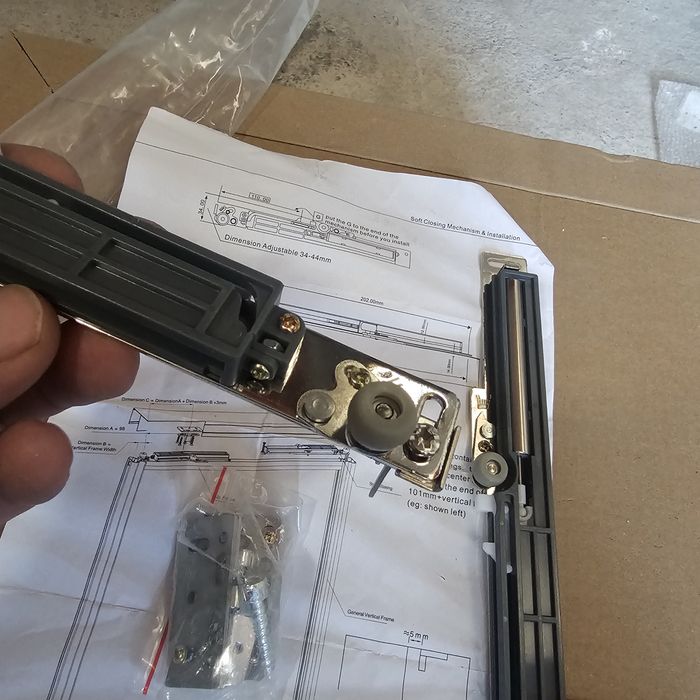 Доводчик для шкафов SFT-002R