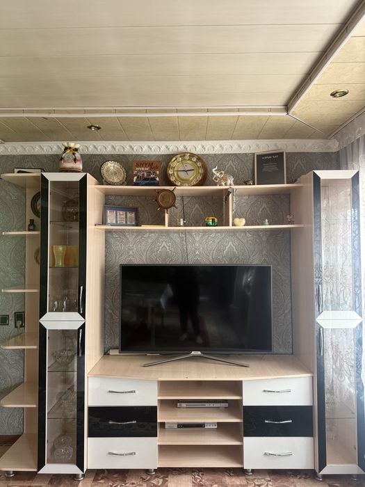 Подставка для телевизора