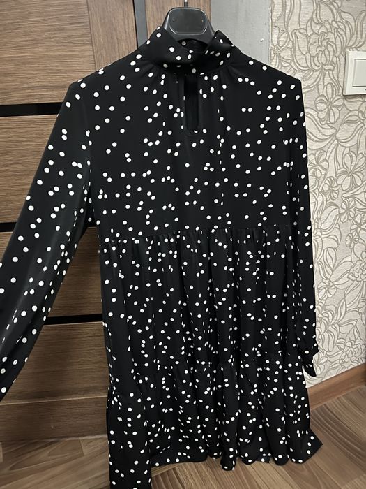Продам женские платья
