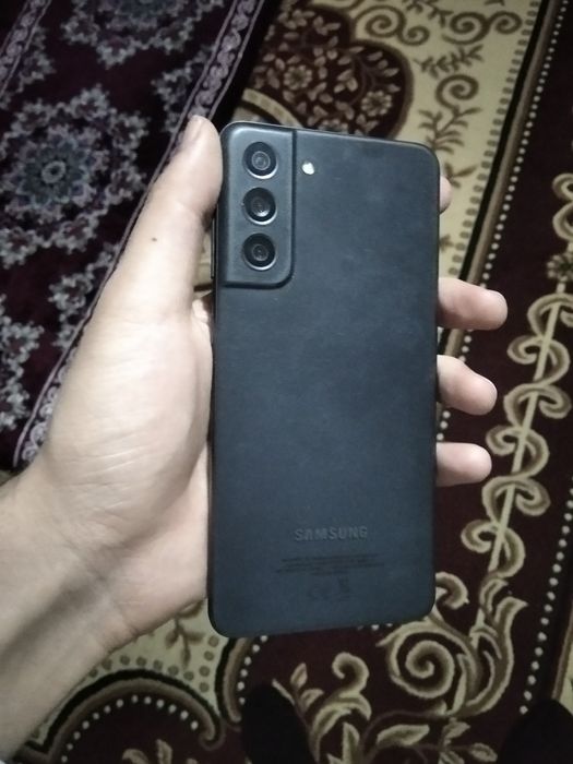 srochno samsung s21 Fe 12/256 5G vetnam sotiladi