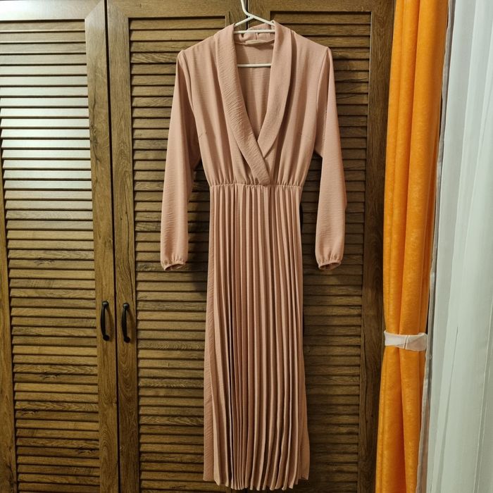 Vând rochie mărime universala