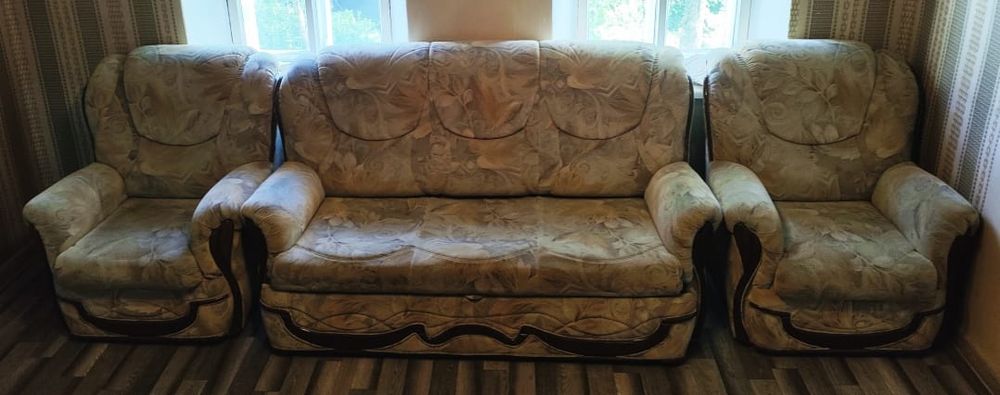 Продам диван два кресла