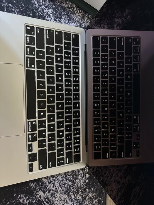 MacBook Air 13.6 M2 8/256 Silver