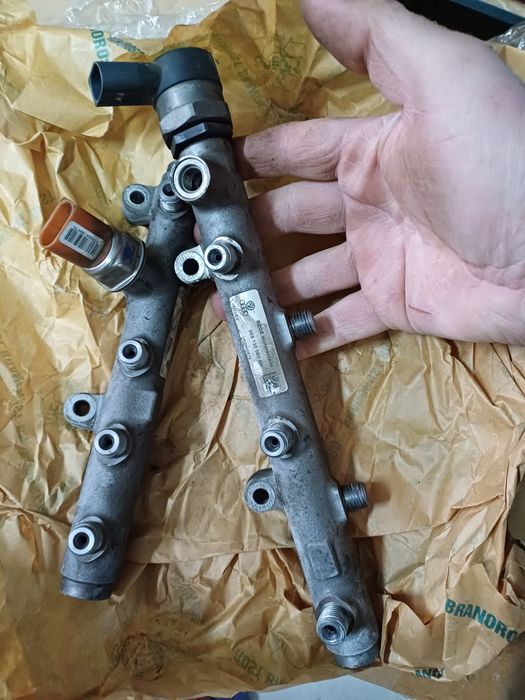 Rampe injectoare vw touareg cod motor CASA 3.0 2009