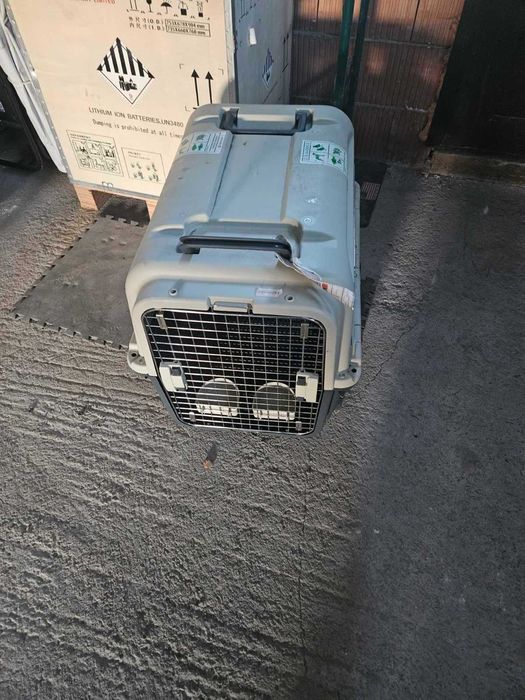Клетка за пътуване на домашен любимец
