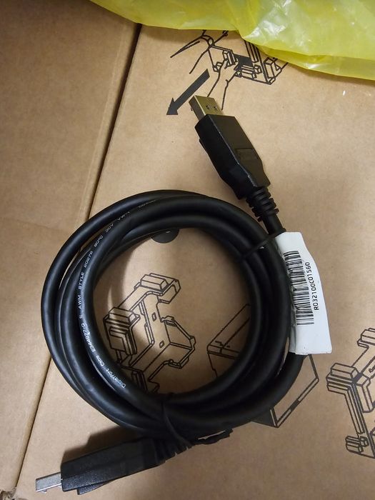 Новый кабель display port