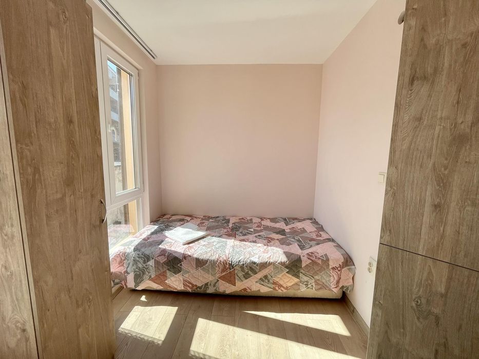 Двуетажна къща, под наем, м-т Ален мак