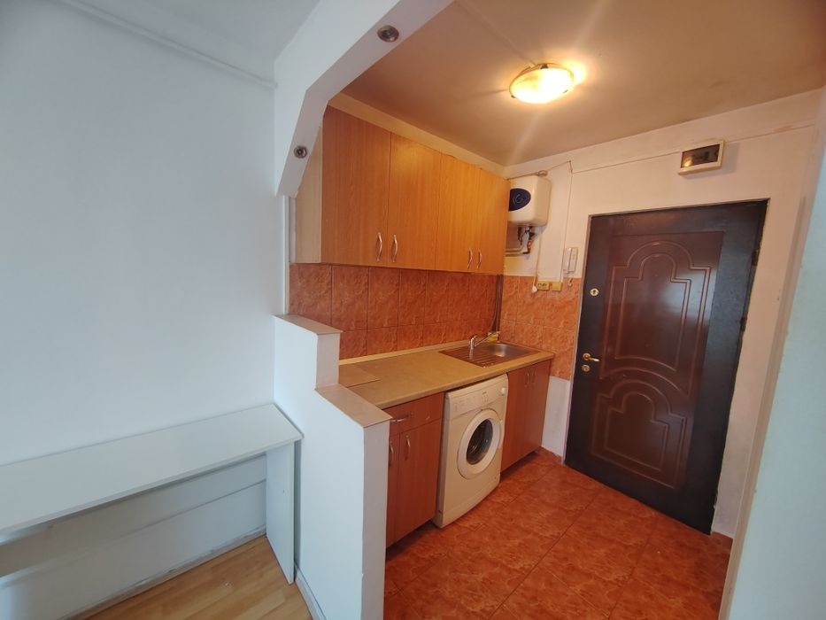 Vând garsonieră Micro 17