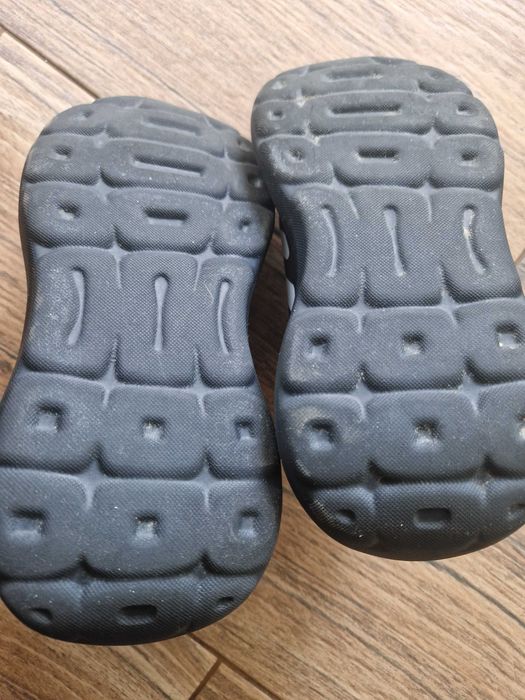 Vand Adidas marimea 33
