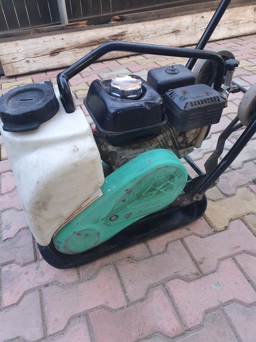Placa compactoare Mikasa 80kg motor Subaru cu rezervor de apa ca  noua