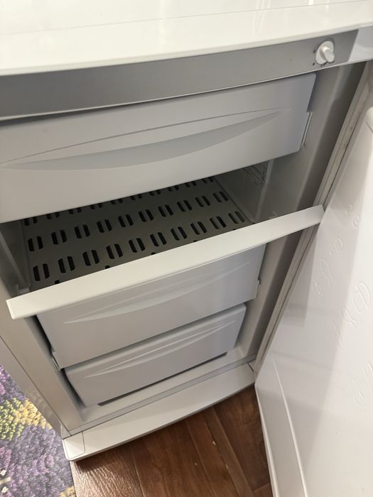 Морозильник indesit