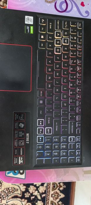Acer Nitro 7 Metal / i7-10th / 24GB RAM / 2TB SSD / GTX 1660Ti / 144Hz