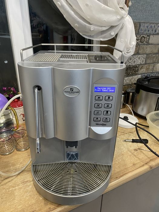 Кофемашина Nuova simonelli