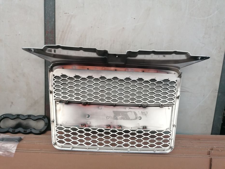 Grila centrala Audi A4 8P