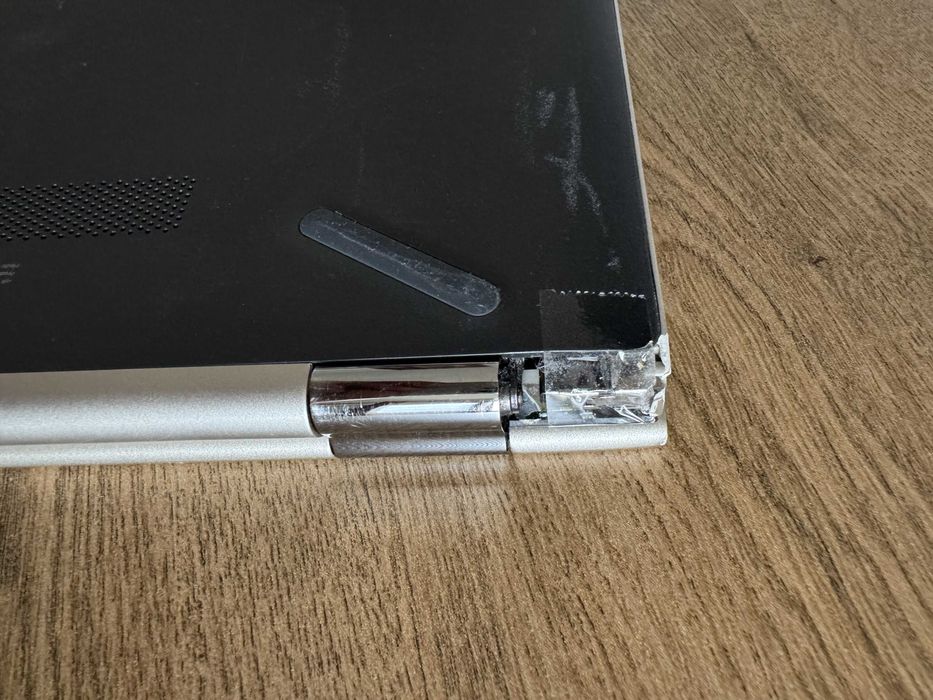 Продавам лаптоп HP Pavilion x360 14"