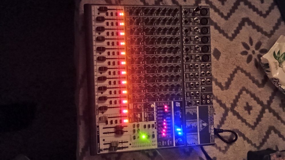 Vând sau schimb mixer pasiv