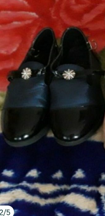 Продам  босаножки  для девочки