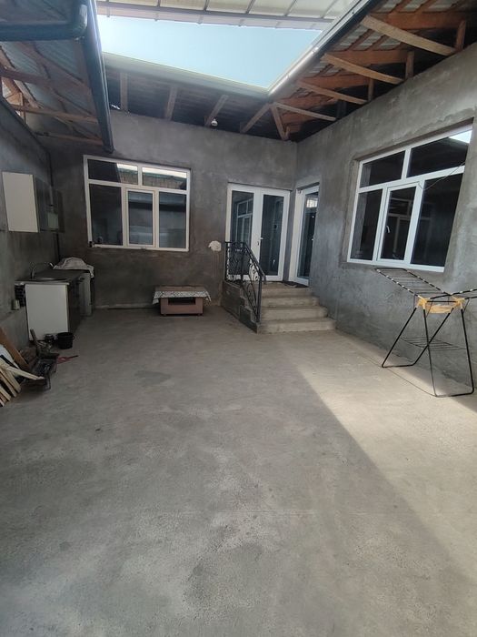 Nazarbek pushkinda zor hovli sotiladi srochna !