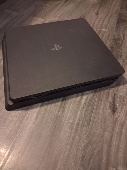 PlayStation 4 de vanzare