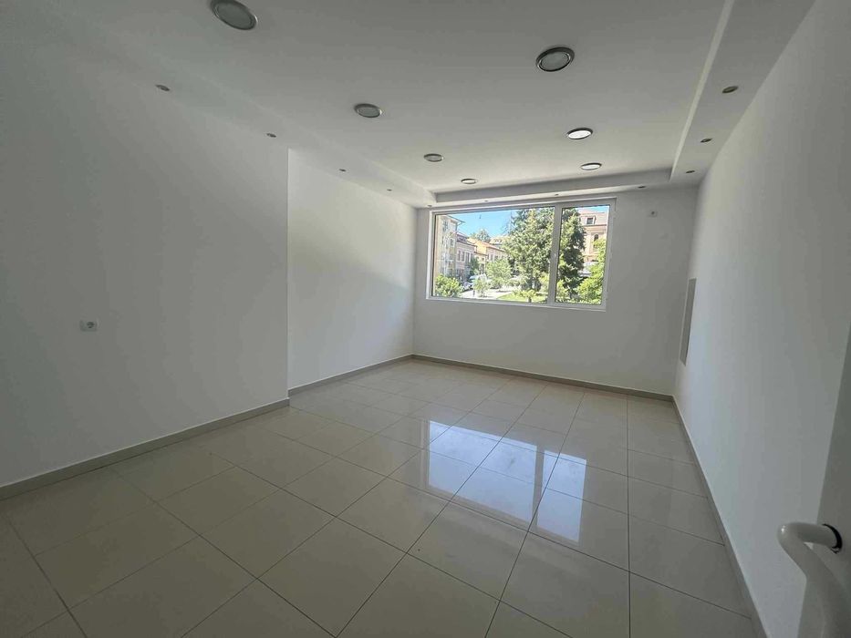 Дава се под наем Магазин в Попово - 20 кв.м за 178.5 € - Снимка #6