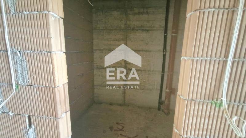 Продава се Четиристаен апартамент в Варна, м-т Св. Никола - 176 кв.м за 2114 €/кв.м - Снимка #4