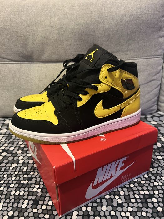 Nike Air Jordan Mid 1 High