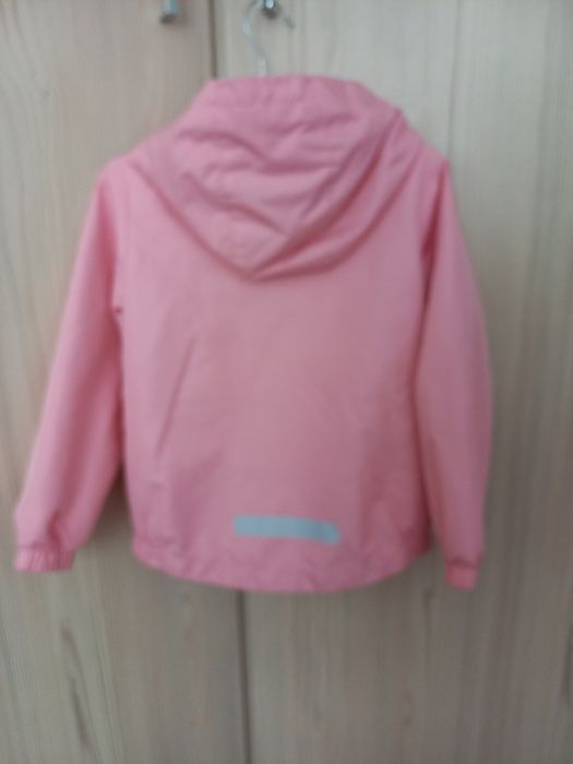 Демисезонная куртка для девочки 110 рост