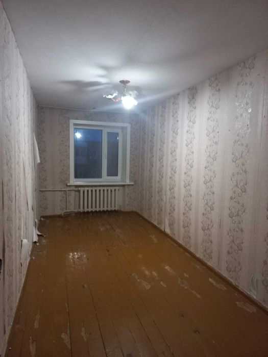 Продам 2 комн. квартиру район кафе  Мороженое