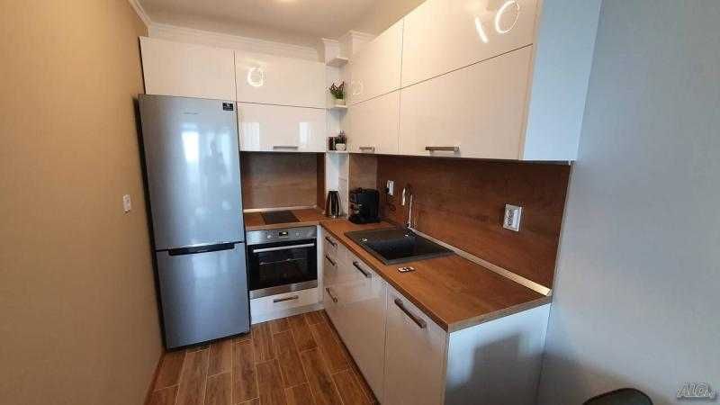 Дава се под наем Двустаен апартамент в Бургас, Зорница - 60 кв.м за 510 € - Снимка #2