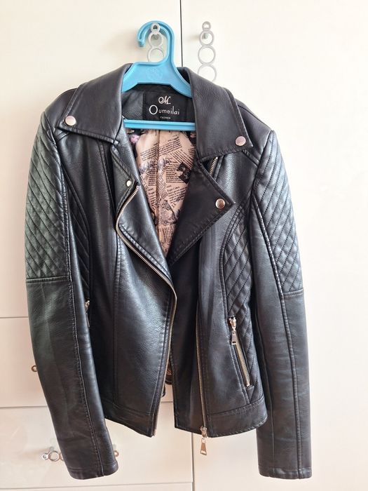 Продам верхние вещи б/у