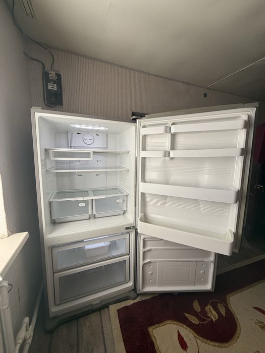 Продается холодильник почти новый
