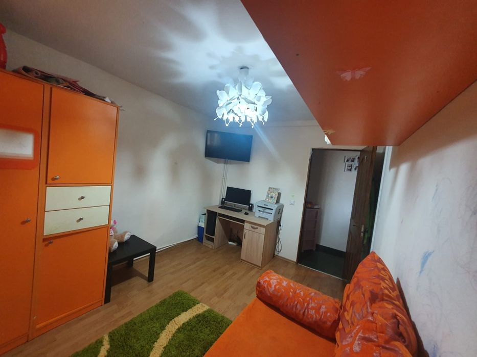 Apartament 3 camere, zonă de case Giulești – liniște, luminos.