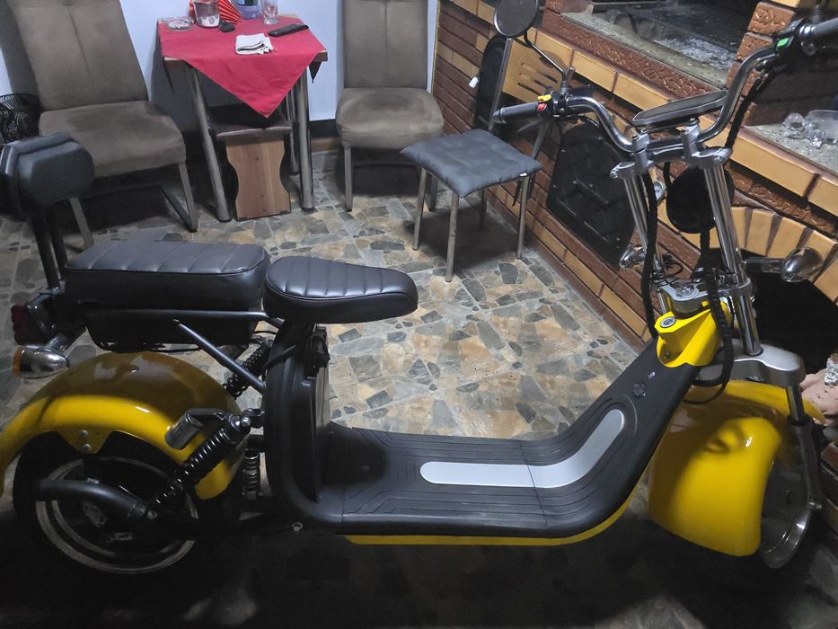 Vănd  scuter electric