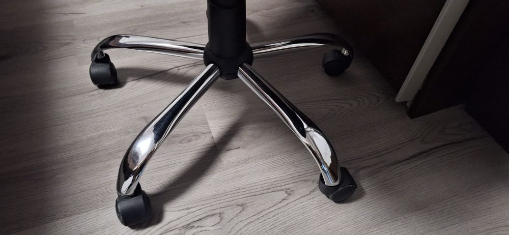 Офис стол изкуствена кожа