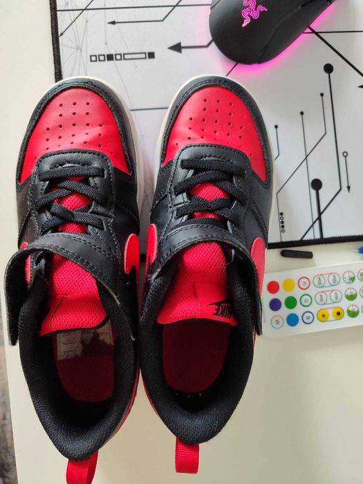 Nike piele negru/rosu,conditii f bune, 34, 21.5 cm