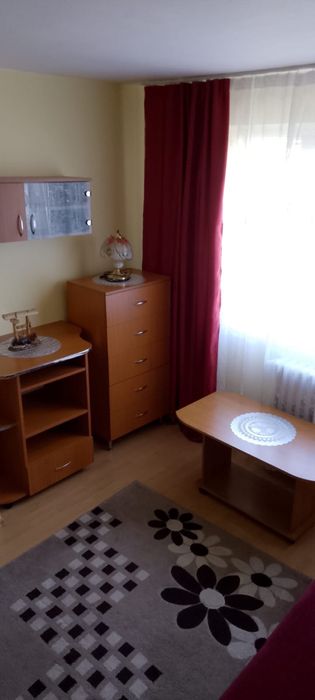 Inchiriez garsoniera