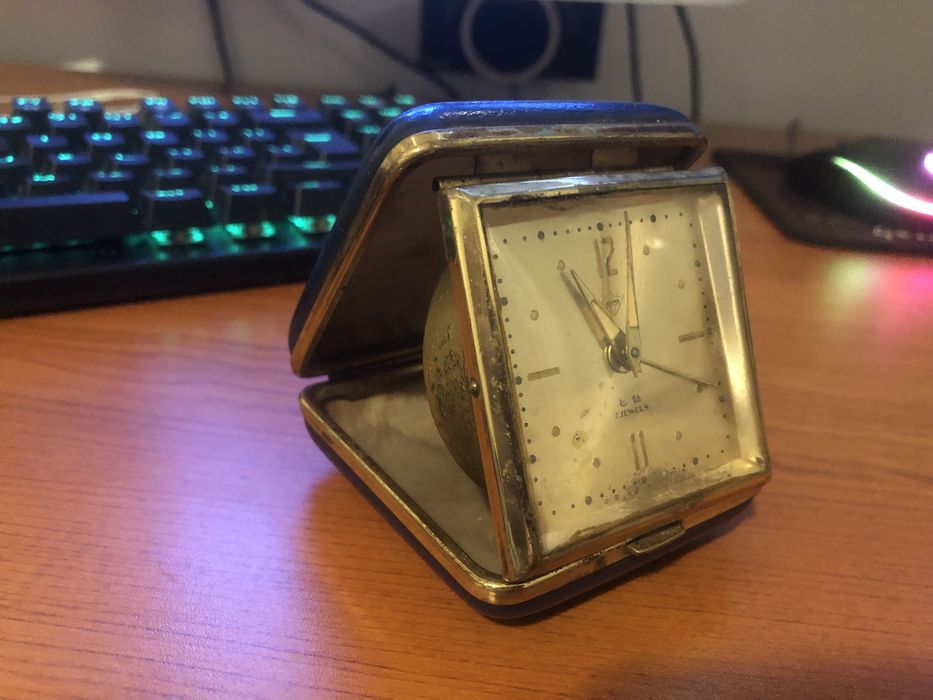 Старинен часовник