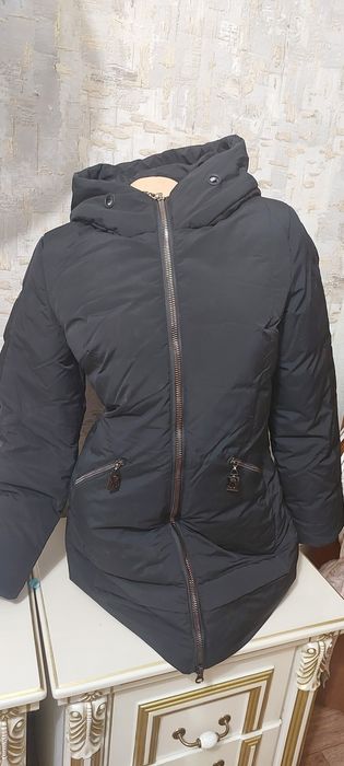 Продам зимние куртки