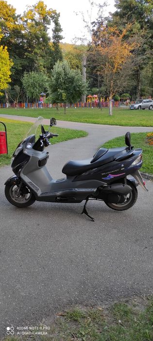 Vând Suzuki Burgman 150