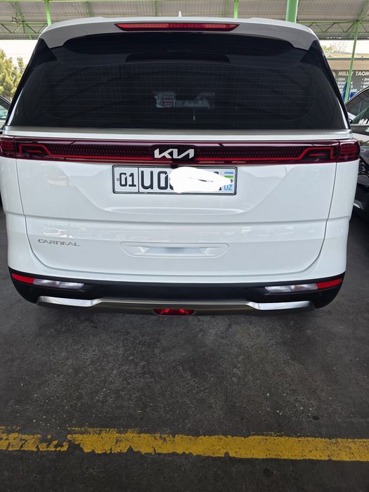 Kia Carnival 2023 — 7