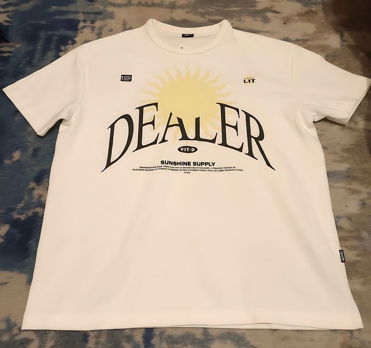 Мъжка стрийтуеър тениска CROPP "Sunshine Dealer" (Размер M) – Чисто нова / Off-White / Drip