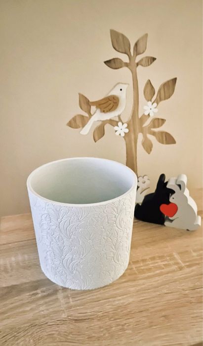 Кашпи с релефен дизайн