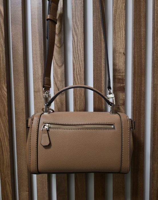 Geantă Guess, nouă, piele