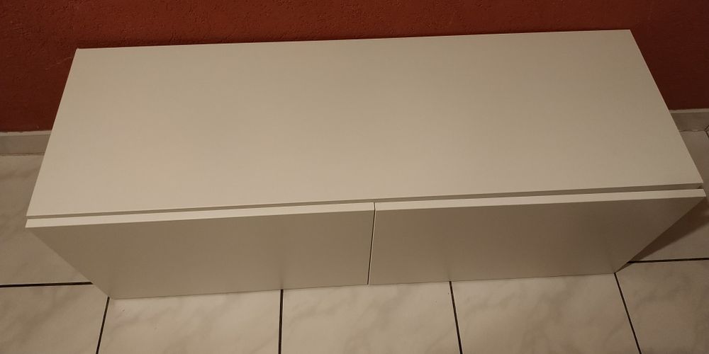 Comoda tv MDF Ikea, dulap cu sertare ce se deschid/inchid prin apăsare