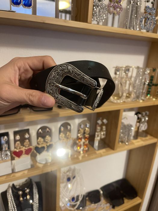 Curele noi de vanzare