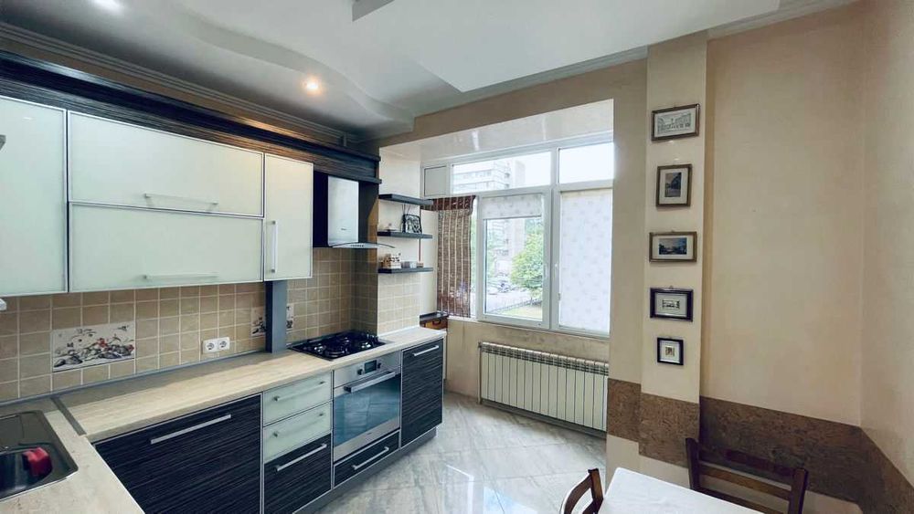 Дава се под наем Едностаен апартамент в София, Център - 47 кв.м за 375 € - Снимка #1