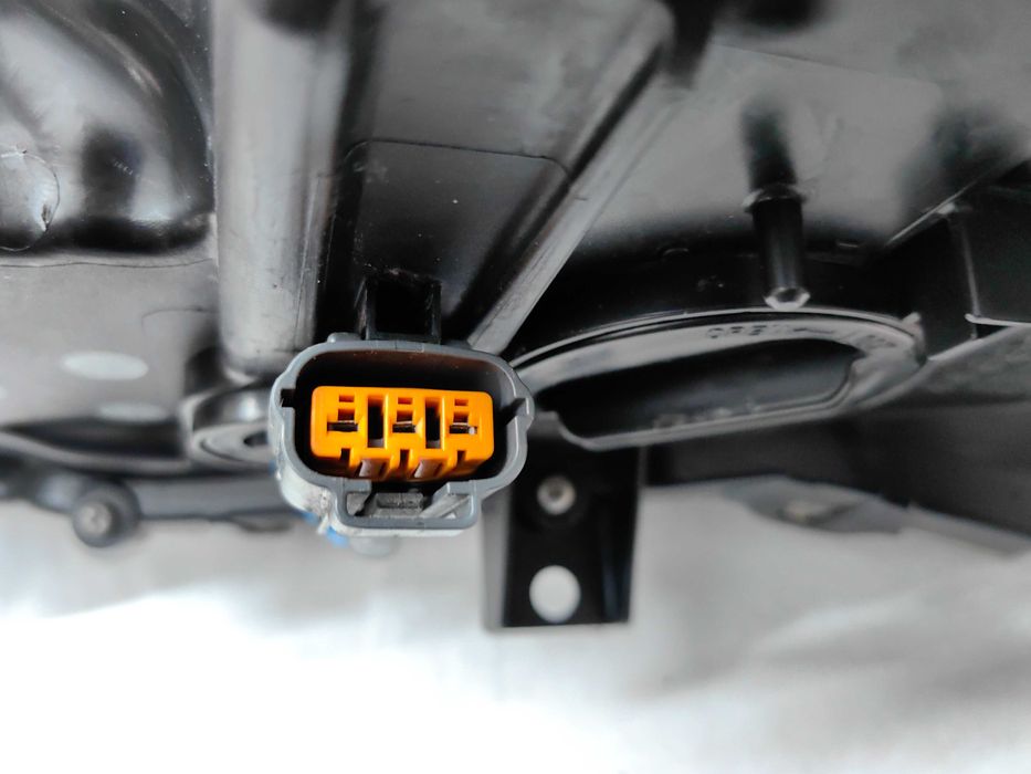Оригинален фар Мазда 3  Mazda 3 Full Led