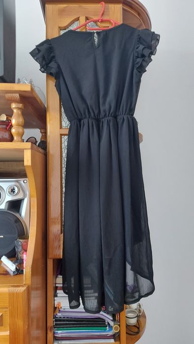 Асиметрична черна рокля