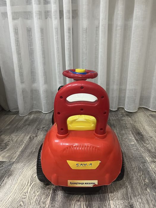 Продаю детскую машину